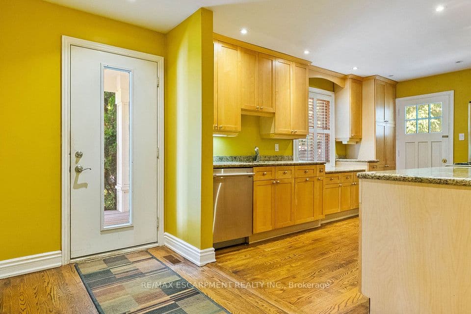 1273 Clarkson Road N, Mississauga, ON L5J 2W4 – photo 2