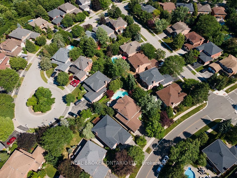 1291 Windrush Drive, Oakville, ON L6M 1W4 – photo 2