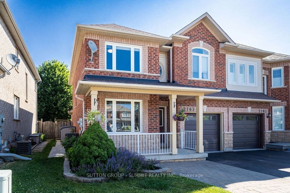 2163 SUTTON Drive, Burlington, ON L7L 7K5 – main photo