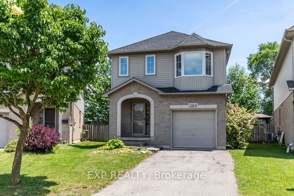 1319 Bonnie Court, Burlington, ON L7R 5A2 – main photo