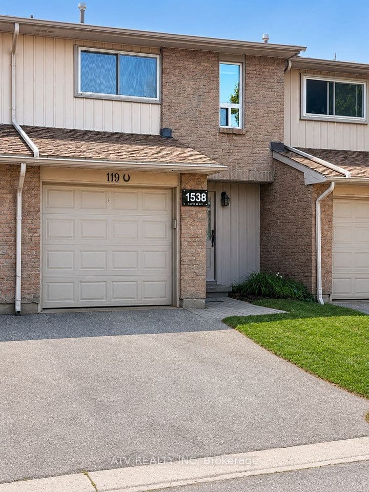 1538 Lancaster Drive 119, Oakville, ON L6H 2Z3 – main photo