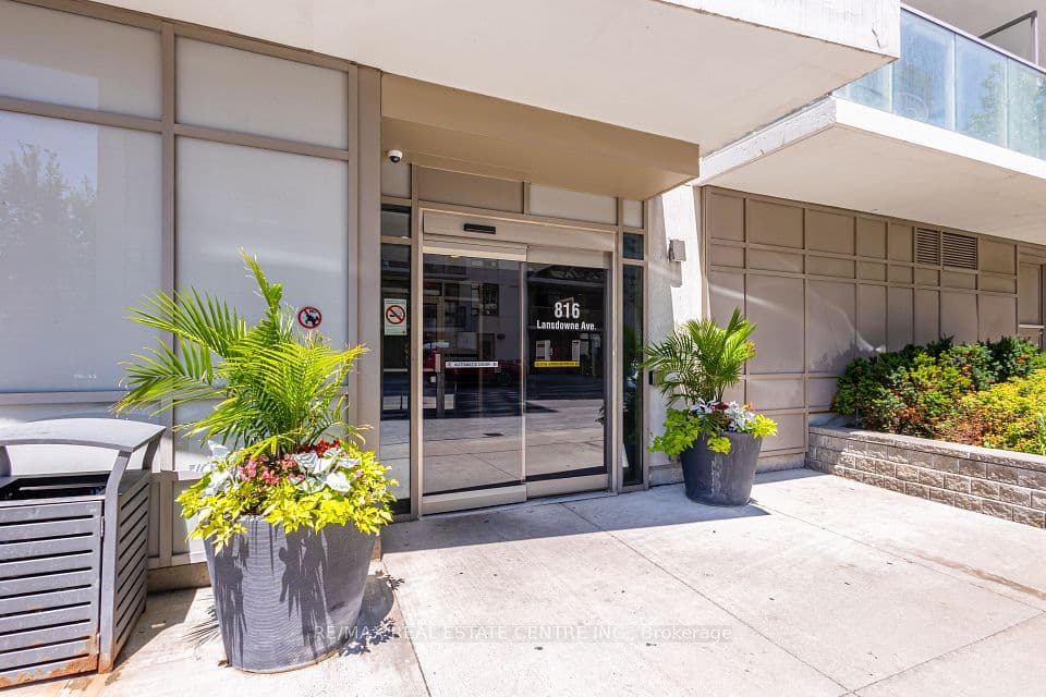 816 Lansdowne Avenue 1409, Toronto, ON M6H 4K6 – photo 2