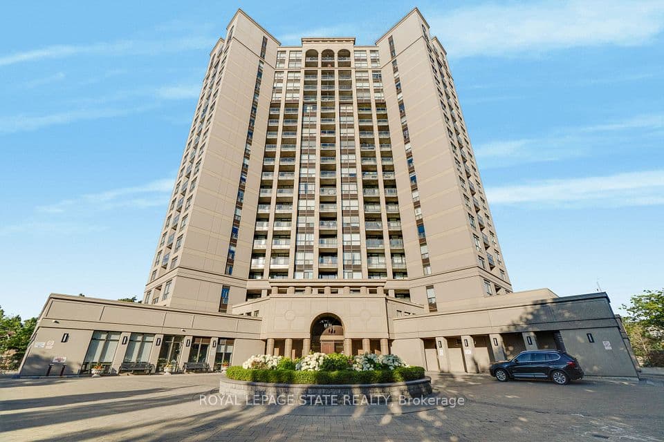 220 Forum Drive 301, Mississauga, ON L4Z 4K1 – main photo