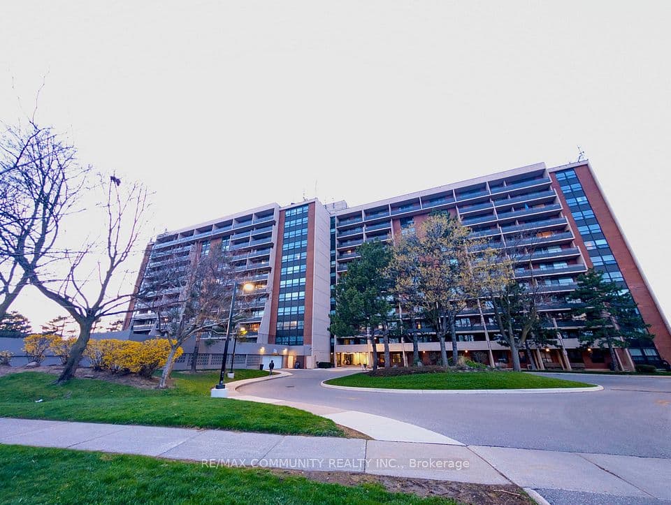 2929 Aquitaine Avenue 705, Mississauga, ON L5N 2C7 – photo 2