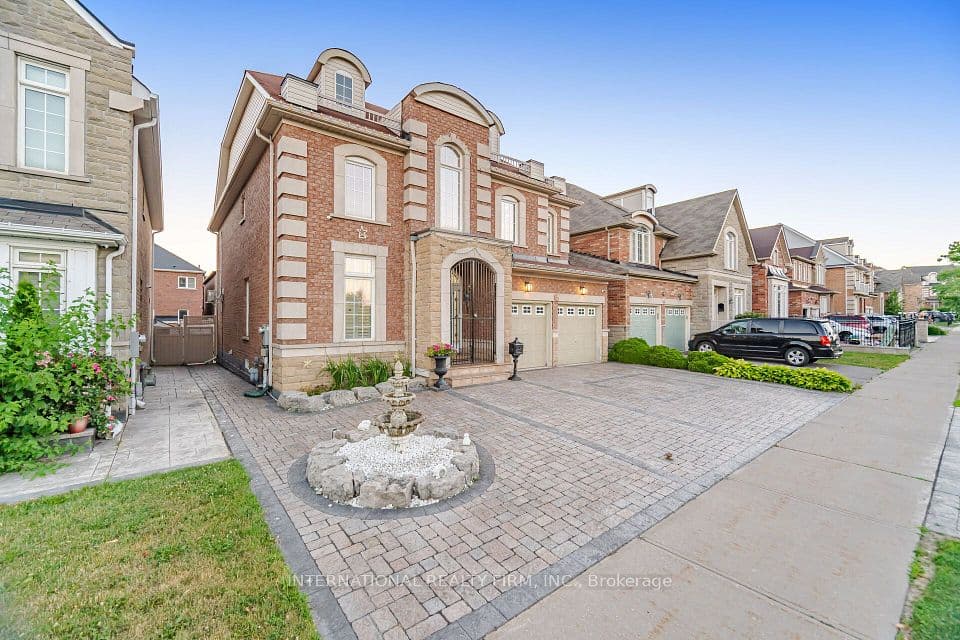 84 Fred Young Drive, Toronto, ON M3L 0A3 – main photo