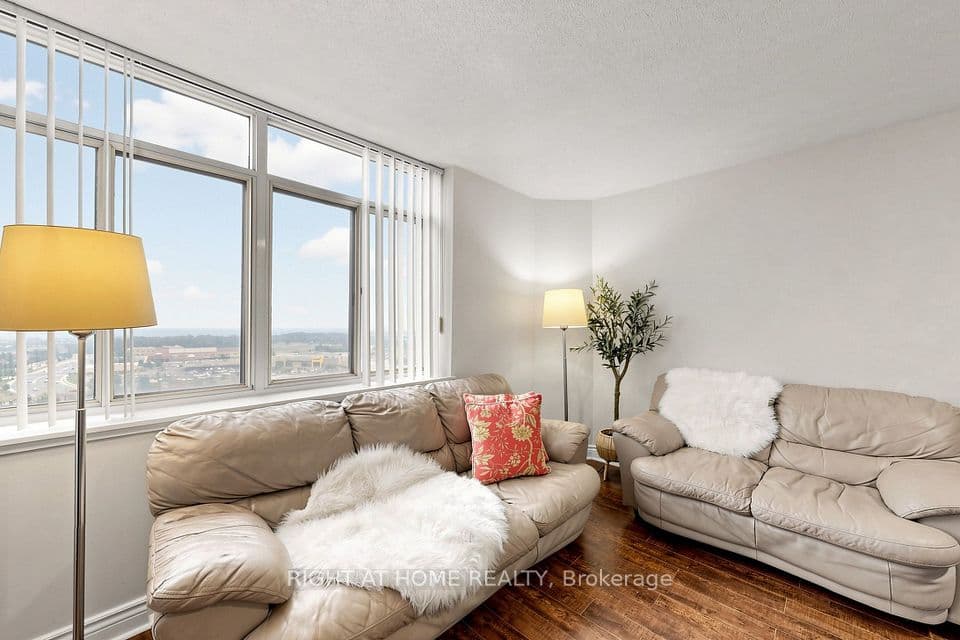 300 Webb Drive PH9, Mississauga, ON L5B 3W3 – photo 3