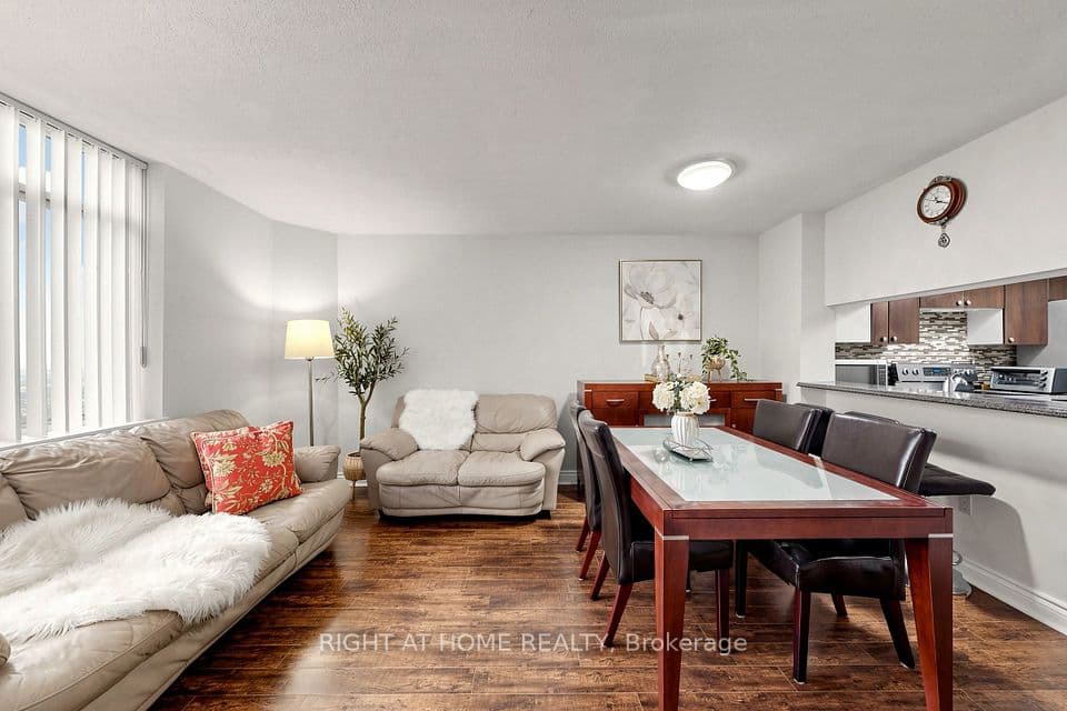 300 Webb Drive PH9, Mississauga, ON L5B 3W3 – photo 2