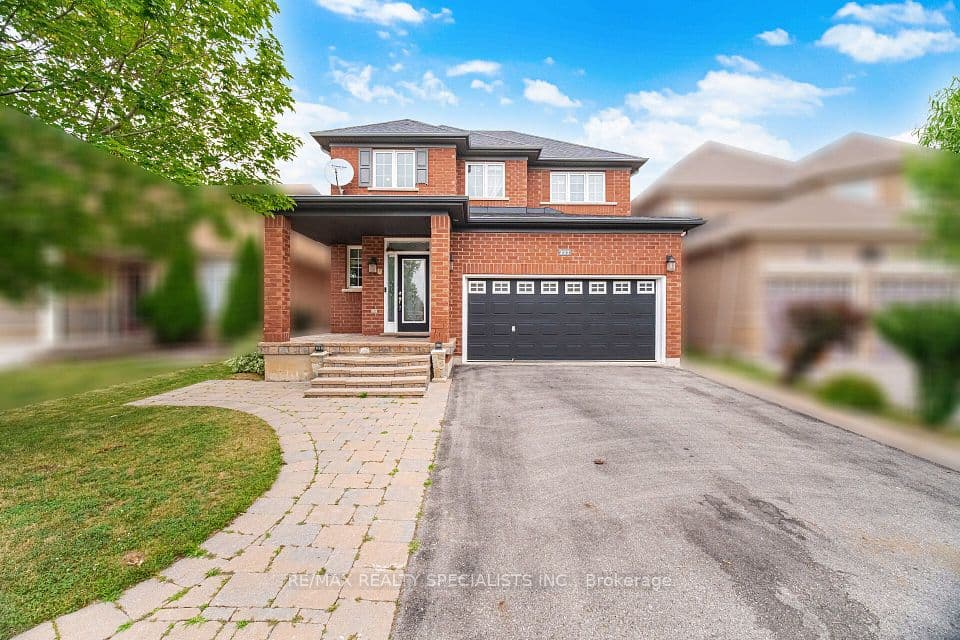227 Minto Crescent, Milton, ON L9T 7P4 – photo 2