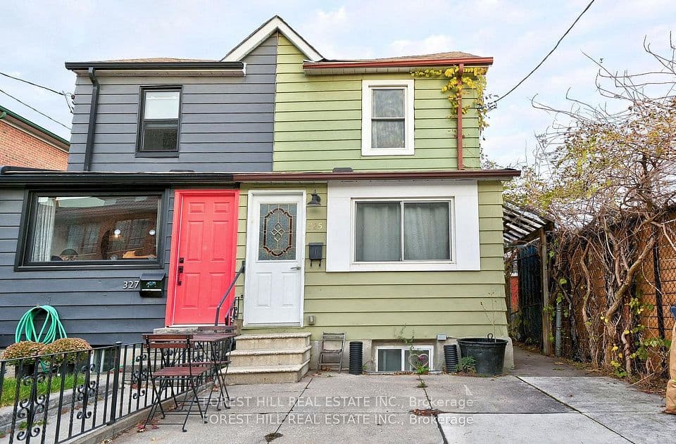 325 Westmoreland Avenue N, Toronto, ON M6H 3A6 – main photo