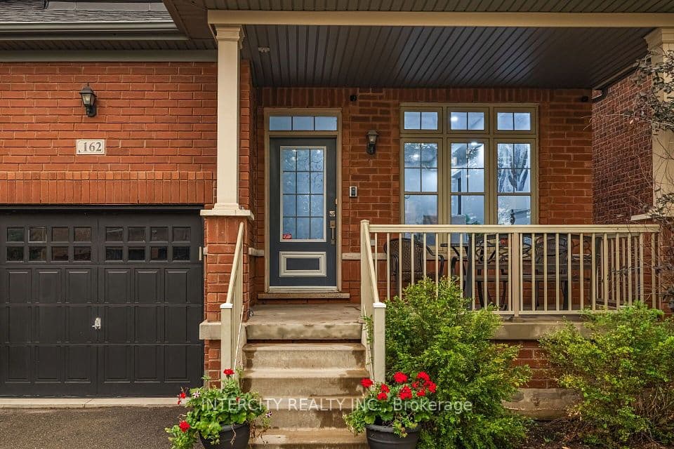 162 Holmes Crescent, Milton, ON L9T 0V9 – photo 3