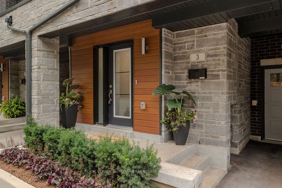 2071 Ghent Avenue 3, Burlington, ON L7R 1Y4 – photo 3