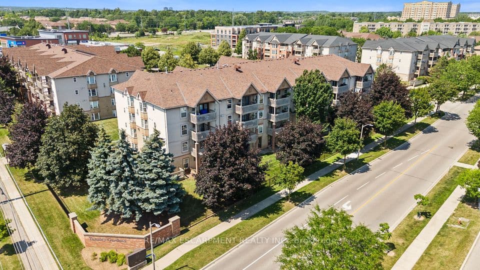 4005 KILMER Drive 202, Burlington, ON L7M 4M2 – main photo