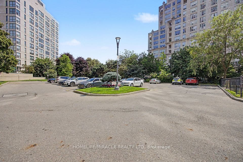 2269 Lakeshore Boulevard W 2603, Toronto, ON M8V 3X6 – photo 3
