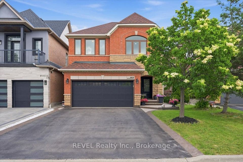 4819 Bloomburg Drive, Mississauga, ON L5M 7K4 – main photo