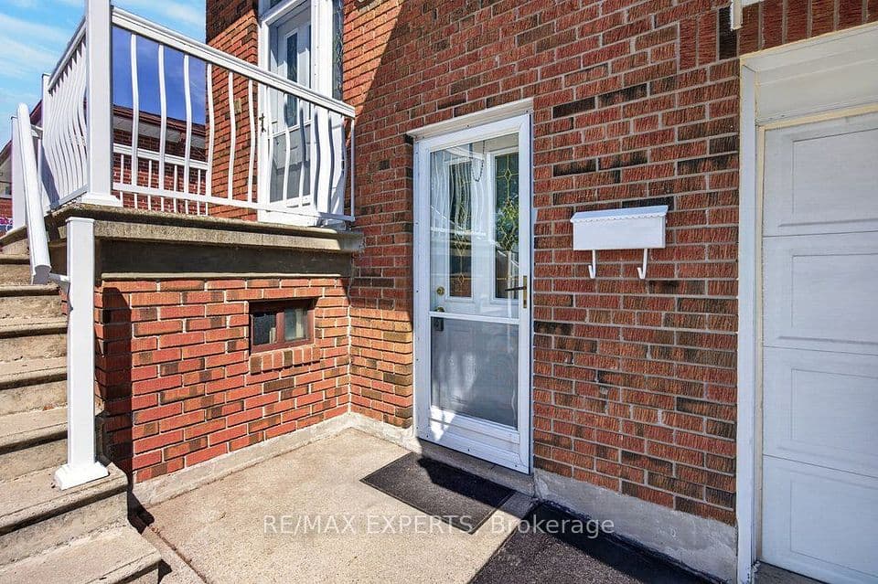 32 Firenza Drive, Toronto, ON M9L 1A5 – photo 3