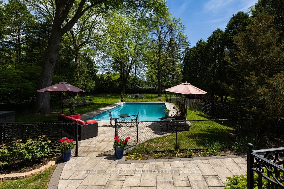 1165 Garden Road, Mississauga, ON L5H 3J5 – photo 2