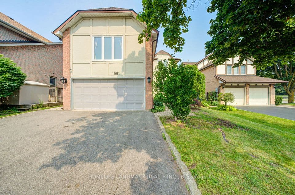 1091 Queens Avenue, Oakville, ON L6H 4K9 – main photo