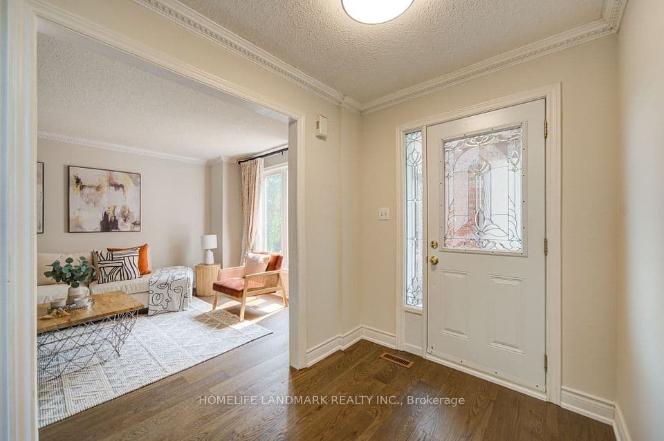 1091 Queens Avenue, Oakville, ON L6H 4K9 – photo 3
