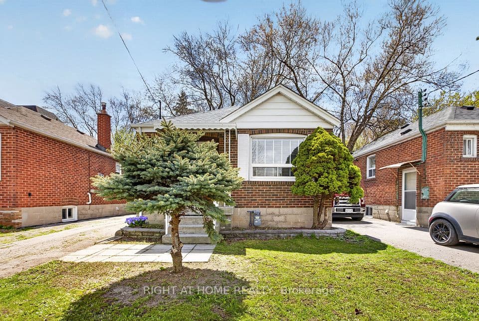 77 Elma Street, Toronto, ON M8V 1X9 – photo 2
