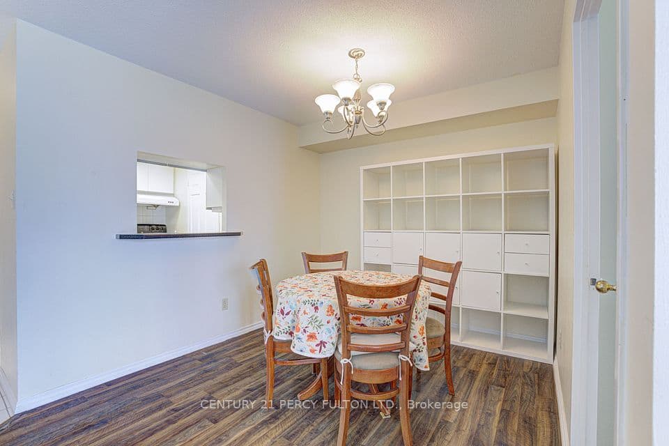 285 Enfield Place 2006, Mississauga, ON L5B 3Y6 – photo 2