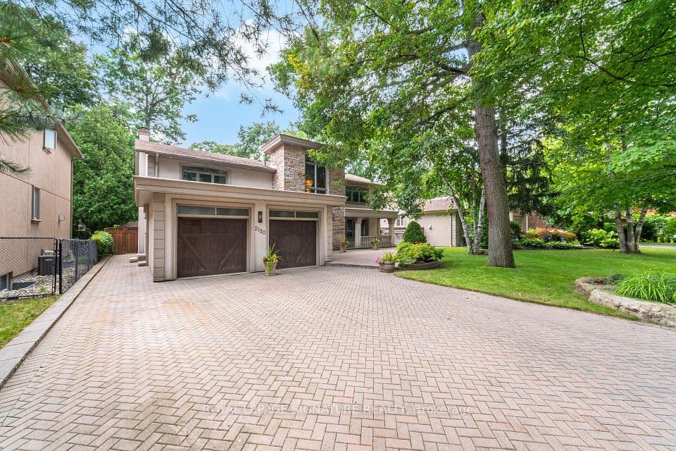 2130 Autumn Breeze Drive N, Mississauga, ON L5B 1R4 – main photo