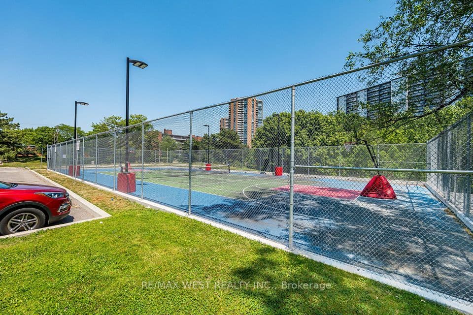 11 Wincott Drive 1104, Toronto, ON M9R 2R9 – photo 2