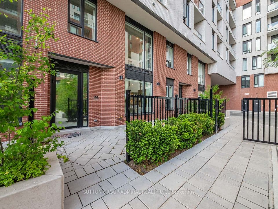 15 Maryport Avenue 108, Toronto, ON M3M 0E2 – main photo
