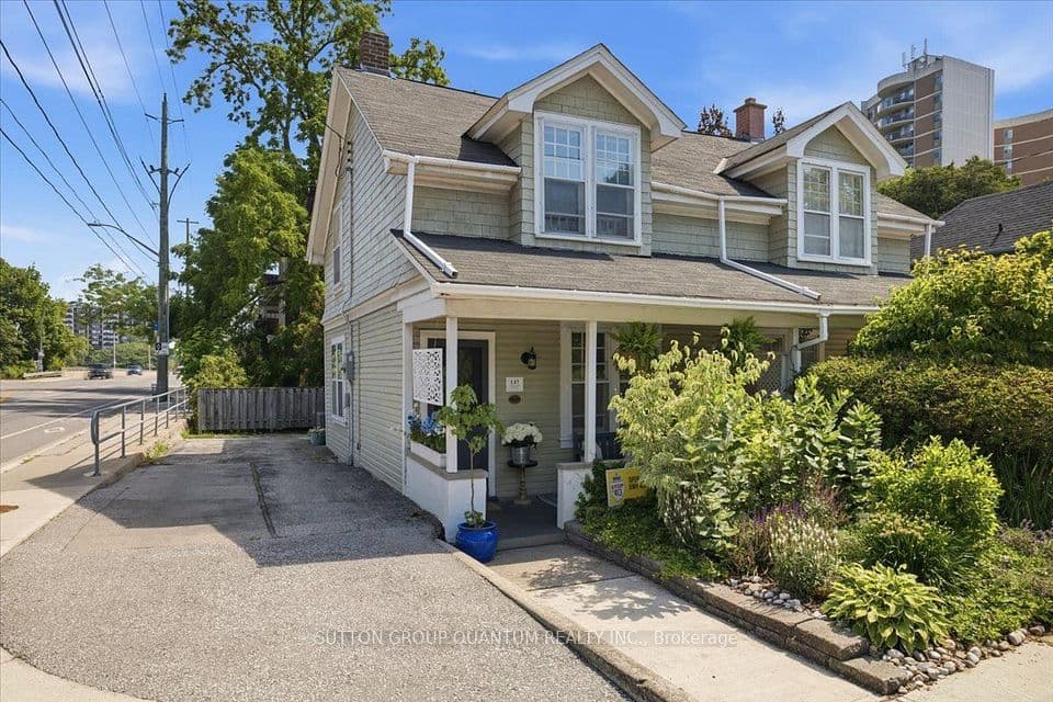 137 Chisholm Street, Oakville, ON L6K 3J1 – photo 2