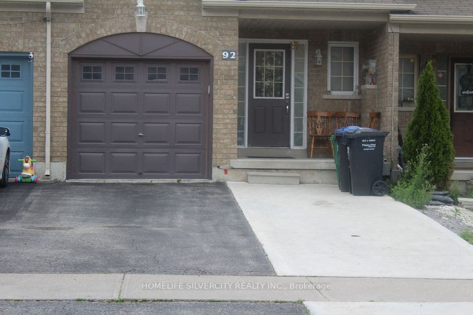 92 Tomabrook Crescent, Brampton, ON L6R 0V4 – photo 3