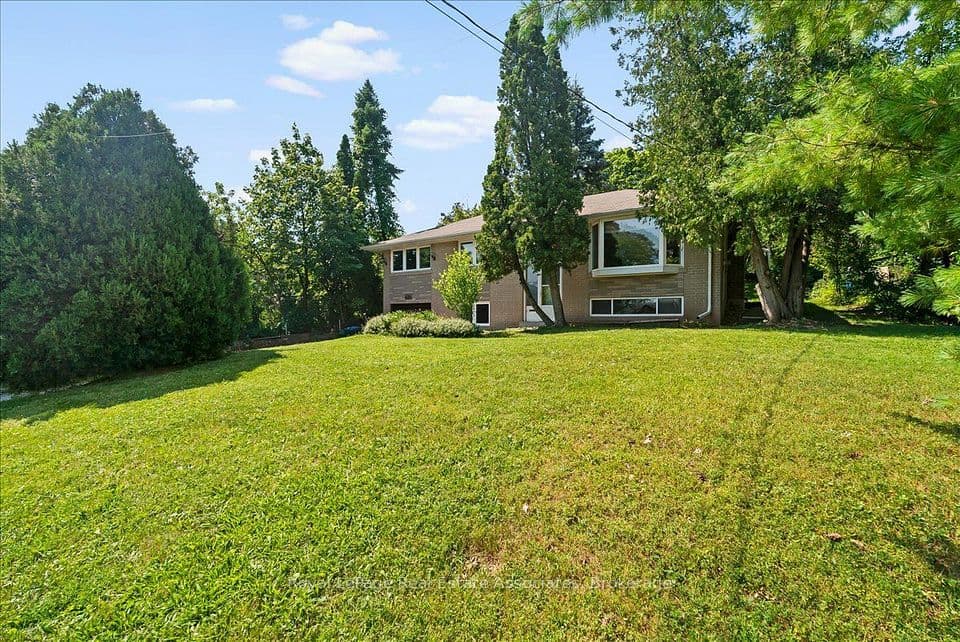132 Vista Boulevard, Mississauga, ON L5M 1V9 – photo 2
