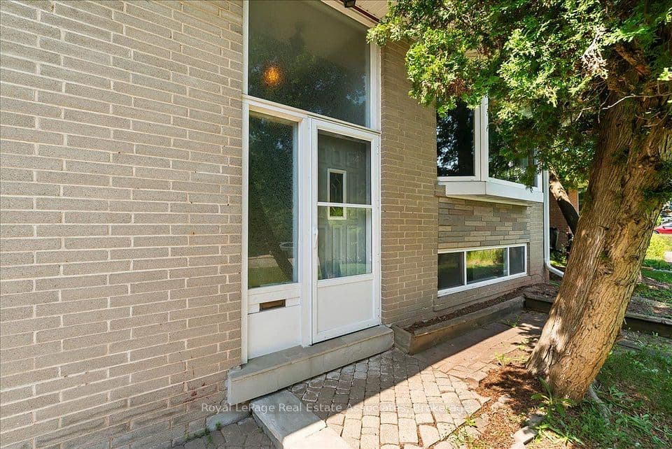 132 Vista Boulevard, Mississauga, ON L5M 1V9 – photo 3