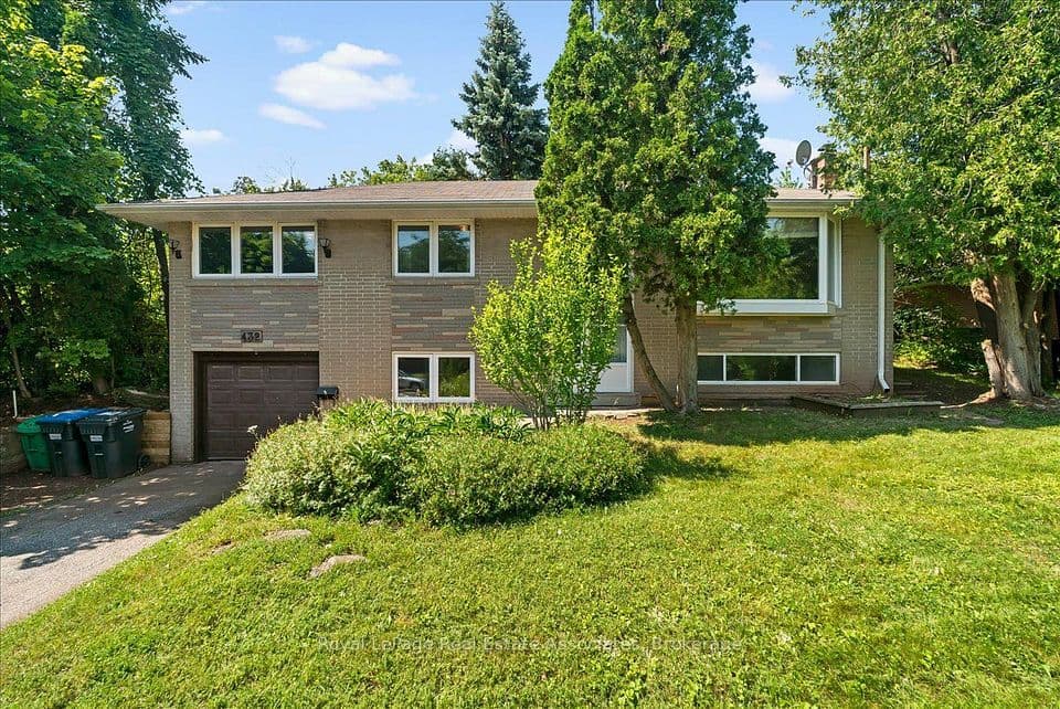 132 Vista Boulevard, Mississauga, ON L5M 1V9 – main photo