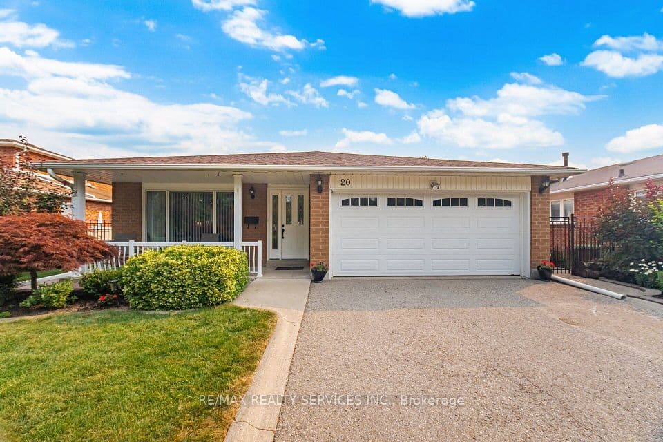 20 Malcolm Crescent, Brampton, ON L6S 3C8 – main photo