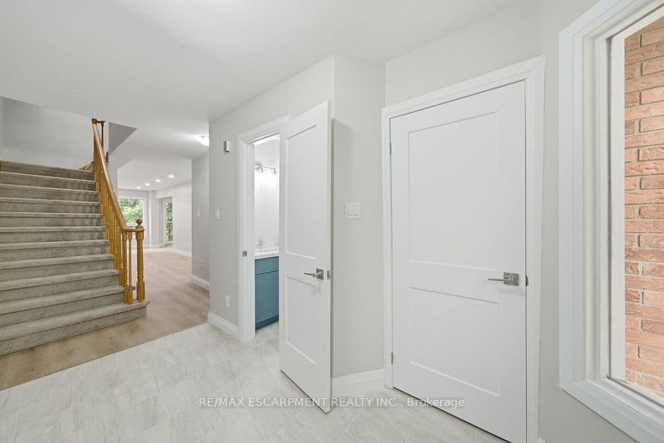 2155 Duncaster Drive 2, Burlington, ON L7P 4R3 – photo 3
