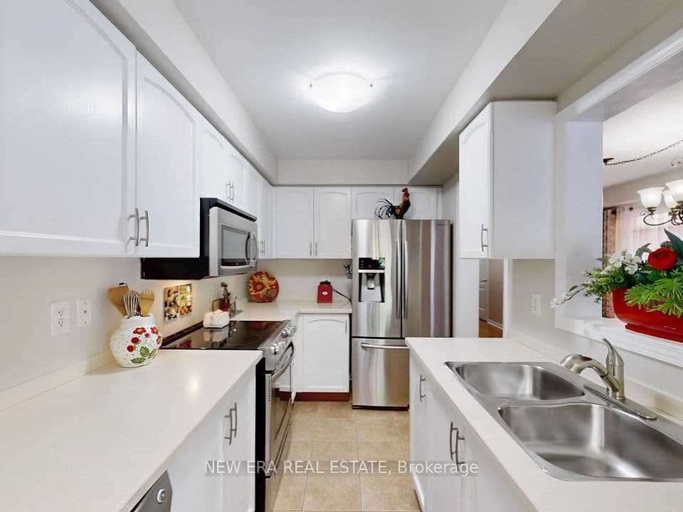 7360 Zinnia Place 16, Mississauga, ON L5W 2A1 – photo 3
