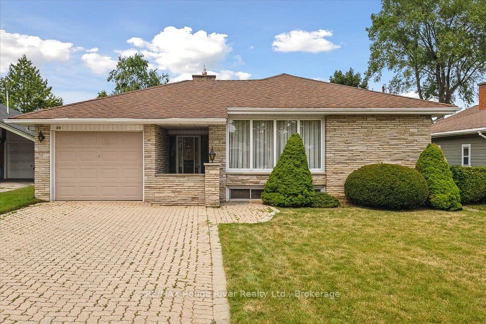 20 Tayrow Road, Toronto, ON M9W 2T9 – main photo