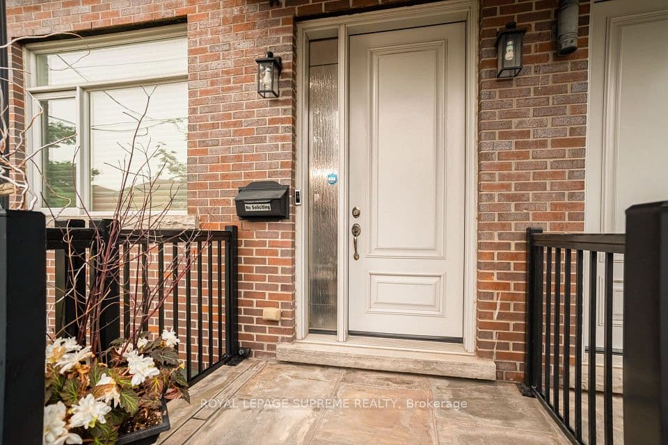 46B Strathnairn Avenue, Toronto, ON M6M 2E7 – photo 3