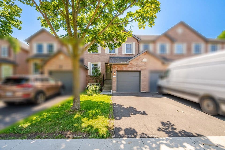 2935 Headon Forest Drive 17, Burlington, ON L7M 3Z7 – main photo