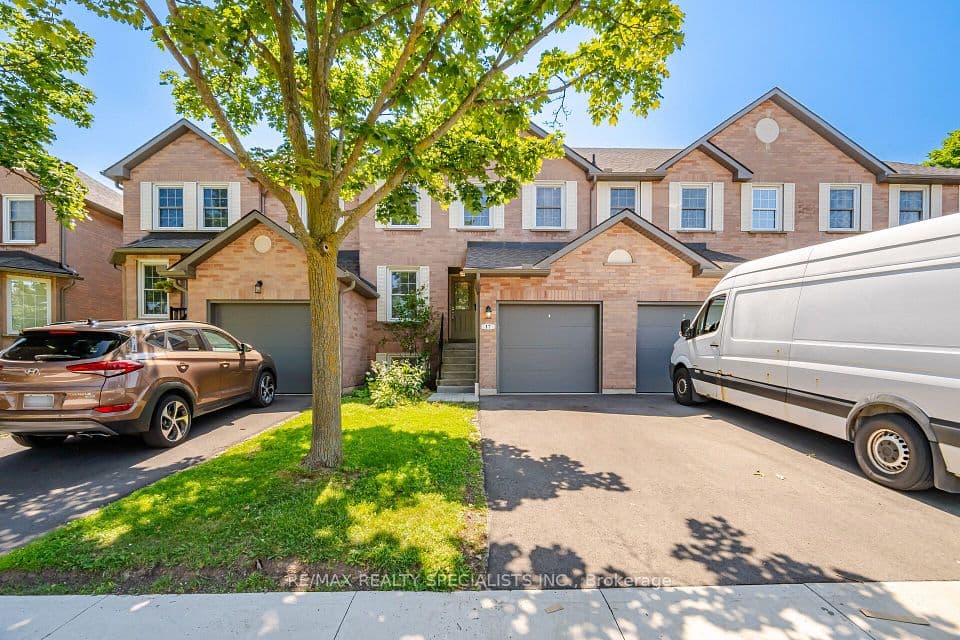 2935 Headon Forest Drive 17, Burlington, ON L7M 3Z7 – photo 2