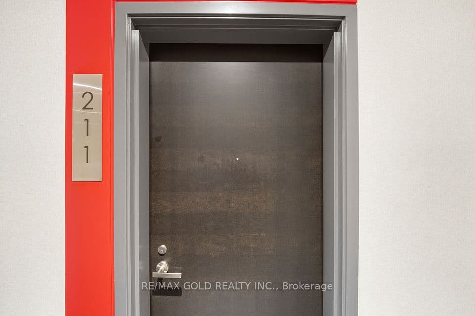 5025 Harvard Road 211, Mississauga, ON L5M 0W6 – photo 2