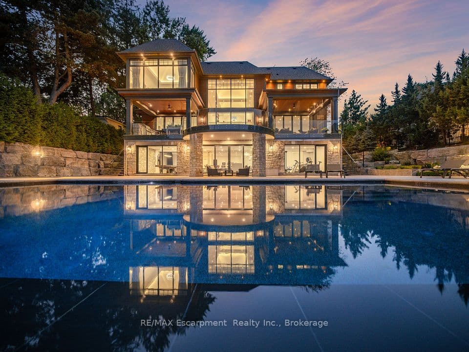 140 Secord Lane, Burlington, ON L7L 2H7 – main photo