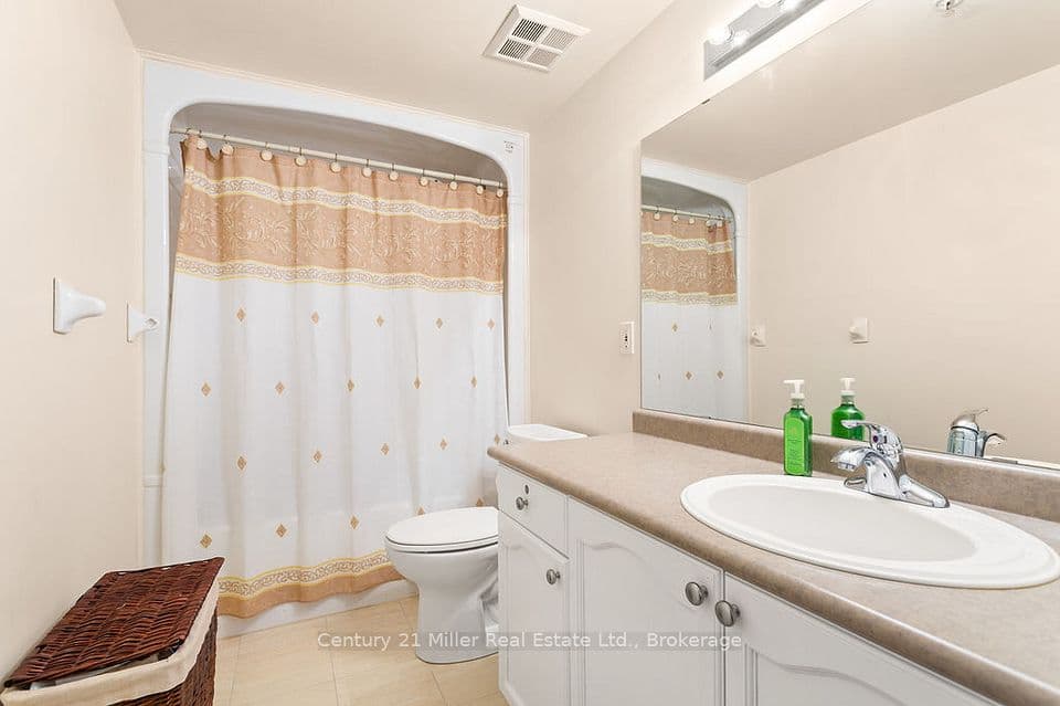 1450 Bishops Gate 111, Oakville, ON L6M 4N1 – photo 3
