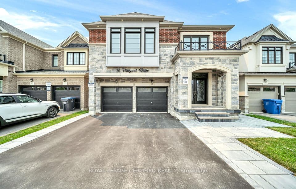 18 Vineyard Drive, Brampton, ON L6Y 2A5 – photo 2