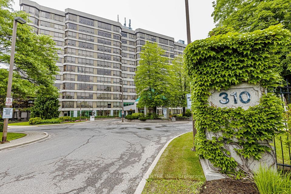 310 Mill Street S 104, Brampton, ON L6Y 3B1 – main photo