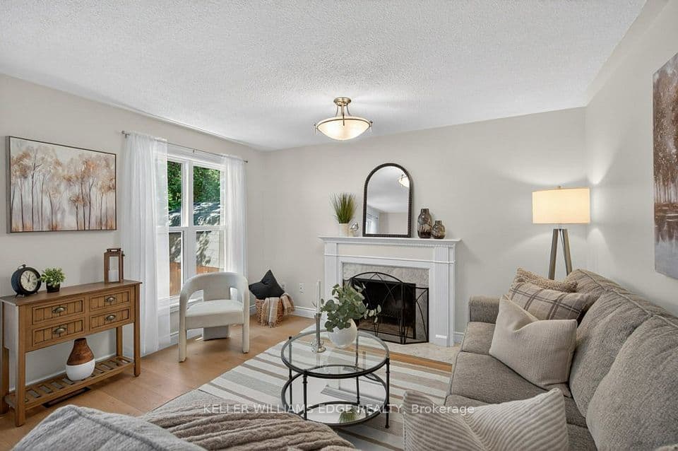 2084 William O'Connell Boulevard, Burlington, ON L7M 3V1 – photo 2
