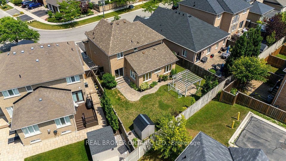 636 Serafini Crescent, Milton, ON L9T 7P1 – photo 2