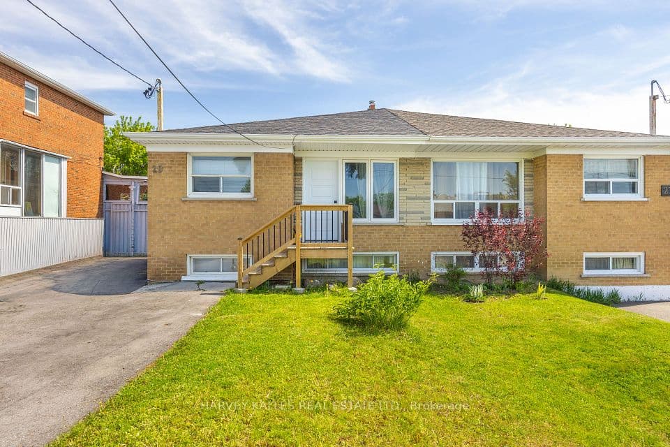 29 Giltspur Drive, Toronto, ON M3L 1M4 – main photo