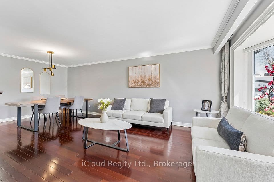 43 Ferndale Crescent, Brampton, ON L6W 1G1 – photo 3