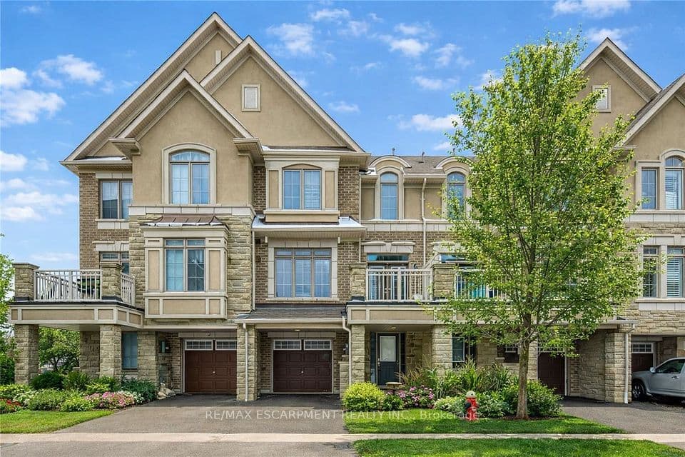 2435 Greenwich Drive 74, Oakville, ON L6M 0S4 – main photo