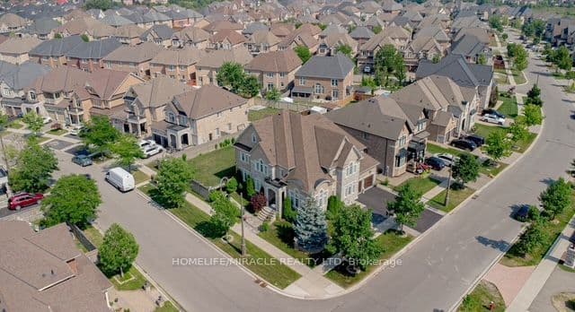 37 Degrey Drive, Brampton, ON L6P 3X5 – photo 2